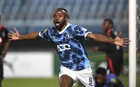 ماييلي يُبرز براعته في مباراة الأهلي وبيراميدز بتسجيله ثنائية حاسمة