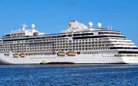 ميناء الإسكندرية يحتفل بوصول السفينة السياحية Seven Seas Grandeur مع 1300 سائح على متنها