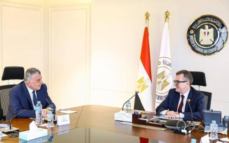 وزير التخطيط يستعرض مع شركة أيادي للاستثمار طرق تعزيز دعم ريادة الأعمال