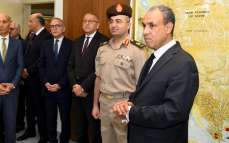 وزير الخارجية يطلق غرفة حفظ الوثائق المؤمنة الجديدة في وزارة الخارجية