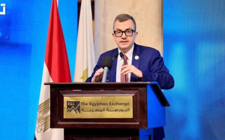 وزير التخطيط يعلن أهمية تعزيز الثقافة المالية للطلاب لبناء جيل اقتصادي واعي