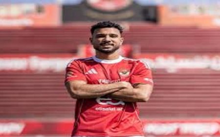 دفاع الأهلي في أزمة قبل القمة وهادي رياض يقترب من الدخول في التشكيل الأساسي