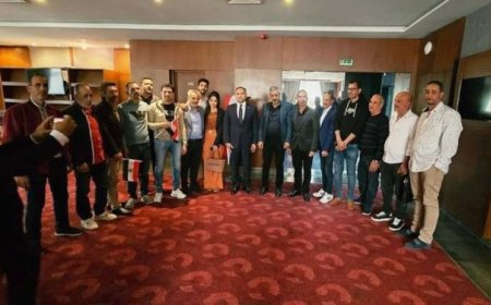 سفير مصر في تونس يلتقي بممثلي الجالية المصرية في بنزرت وصفاقس لتعزيز العلاقات الثنائية