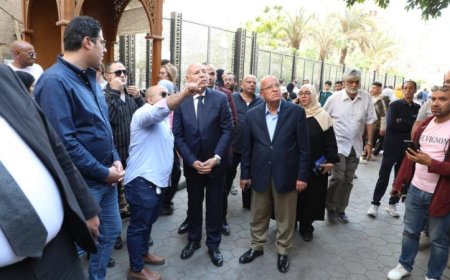 محافظ القاهرة يراقب تقدم أعمال تطوير منطقة القاهرة التاريخية لتعزيز السياحة والتراث