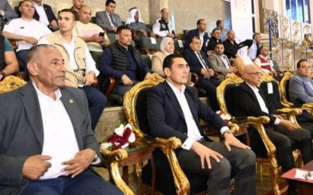 وزير الشباب ومحافظ شمال سيناء يستعرضان أبرز المشاريع في الصالة المغطاة بالعريش