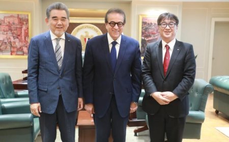 وزير الصحة يلتقي رئيس جامعة هيروشيما اليابانية لتعزيز الشراكة في التعليم الطبي