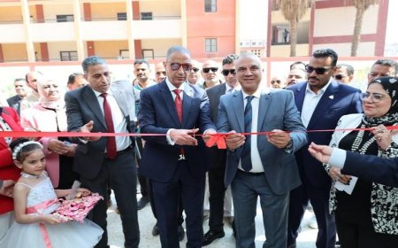 محافظ الجيزة يفتتح مدرستين جديدتين في إمبابة تضم 52 فصلًا دراسيًا لتعزيز التعليم المحلي