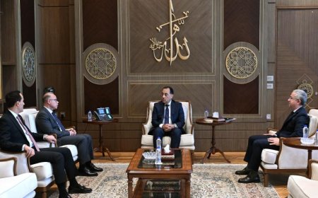 قرار رئيس الوزراء بتعيين الدكتور محمد عوض رئيسًا تنفيذيًا للهيئة العامة يعزز القيادة الجديدة