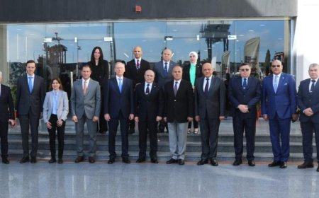 زيارة وفد حكومي روسي رفيع المستوى لميناء الإسكندرية لتعزيز أفق التعاون المشترك