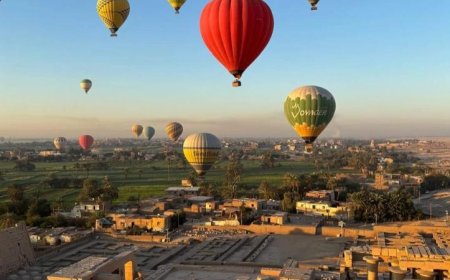 1650 سائحا يستكشفون جمال الأقصر من السماء فوق معابد ووديان الملوك