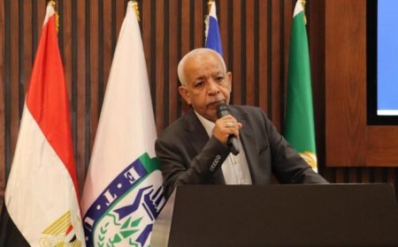 رئيس اتحاد نقابات عمال مصر يؤكد دعم الرئيس السيسي في خطابه الأخير