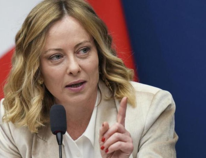 رئيسة وزراء إيطاليا تبدأ جولتها الخليجية بزيارة جدة