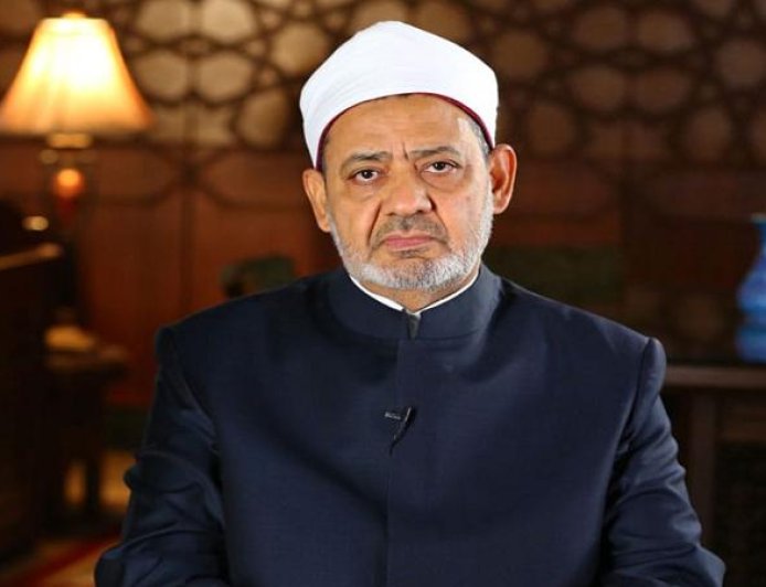 شيخ الأزهر يهنئ البابا تواضروس والأخوة المسيحيين بعيد القيامة خلال اتصال هاتفي