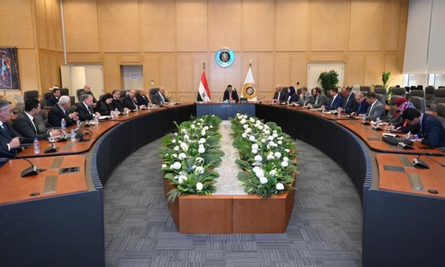 خالد هاشم يؤكد اهتمام الدولة بتعزيز صادرات الرخام والجرانيت وتحفيز الصناعة الوطنية