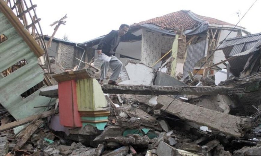 هيئة المسح الجيولوجي الأمريكية تكشف عن موجات تسونامي بعد الزلزال المدمر في إندونيسيا