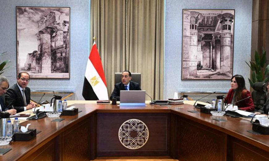 مدبولي يراقب خطوات ترشيد الاستهلاك في وزارة الإسكان والهيئات التابعة لها