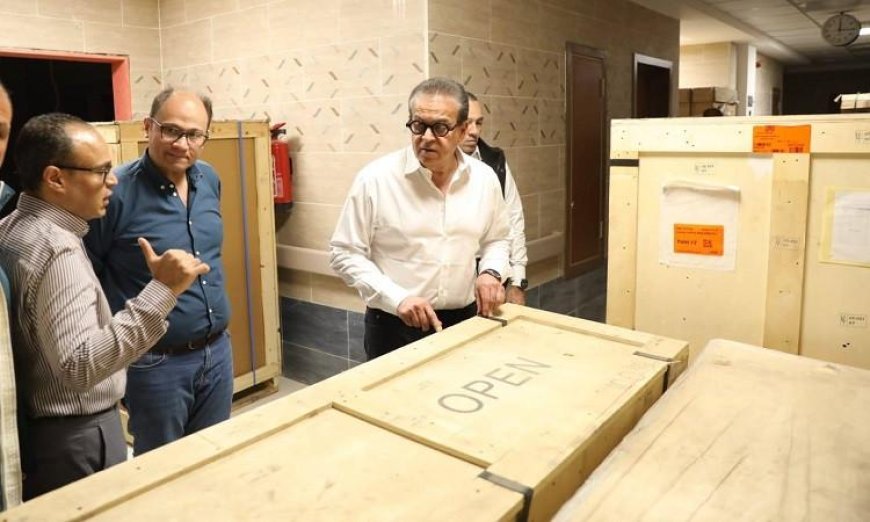 وزير الصحة يقوم بجولة تفقدية في مجمع المعامل المركزية بمدينة بدر ومستشفى العبور بالصور