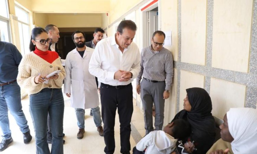 زيارة مفاجئة من وزير الصحة لمركز طبي في الحي الثالث بمدينة بدر تغير مسار جولته