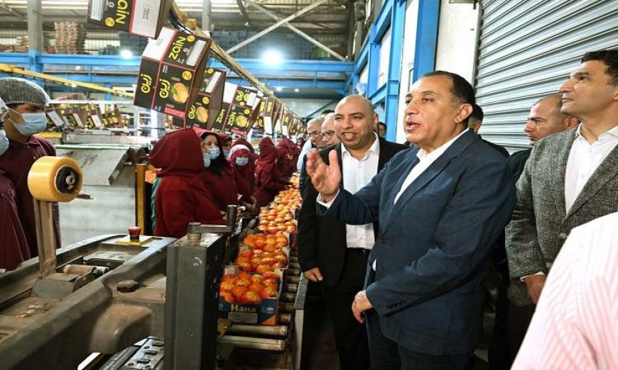 جولة تفقدية لرئيس الوزراء في الشركات بالمنطقة الاستثمارية في بنها لتعزيز الاقتصاد المحلي