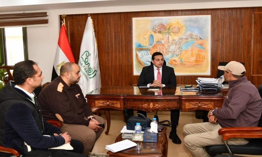 نائب محافظ الفيوم يواصل متابعة تنفيذ مشروعات رصف الطرق في مركز إطسا