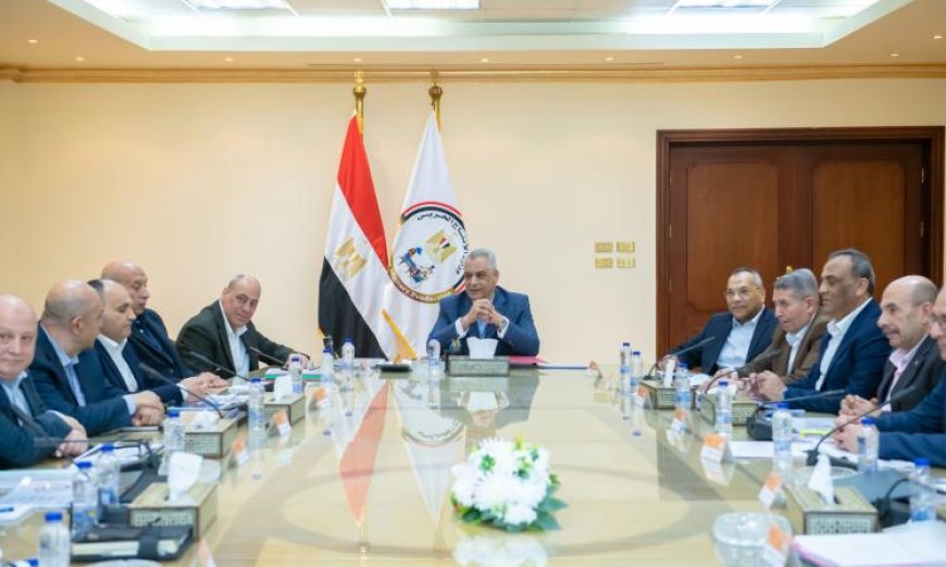 وزير الإنتاج الحربي يعزز متابعة المخزون ويعالج المشكلات الفنية بالتعاون مع وزارة التعليم العالي