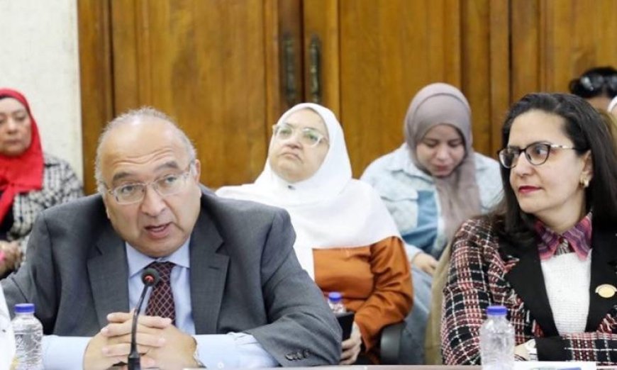 السفير عمرو رمضان يؤكد ضرورة مواجهة الهجرة غير الشرعية من خلال استراتيجيات قانونية وتوعية شاملة