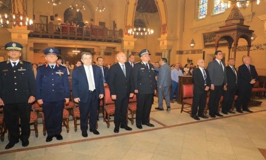 محافظ القاهرة يشارك في احتفال عيد القيامة للأرمن الأرثوذكس من كنيسة رمسيس