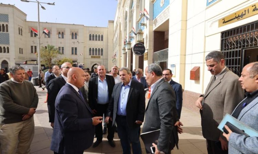 وزير النقل يزور محطة رمسيس ويحتفي بـ 22 عاملا لجهودهم المتميزة في تعزيز السلامة ومنع الحوادث