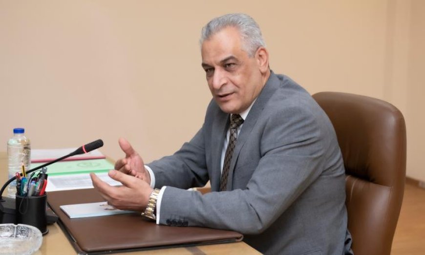 وزير الإنتاج الحربي يستعرض فرص التعاون مع جهاز المشروعات المتوسطة والصغيرة