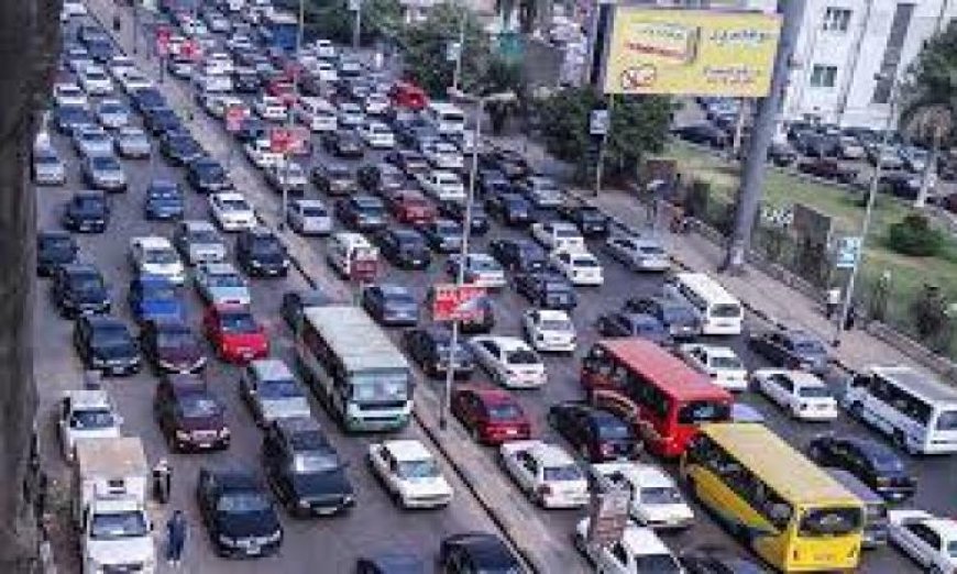 نشرة مرورية شاملة تكشف عن مناطق الكثافات المرورية العالية في القاهرة والجيزة