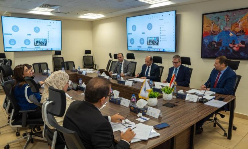 التأمين الصحي الشامل يمدد التعاقد مع الرعاية الصحية ويستعرض فرص المساهمة في e-health