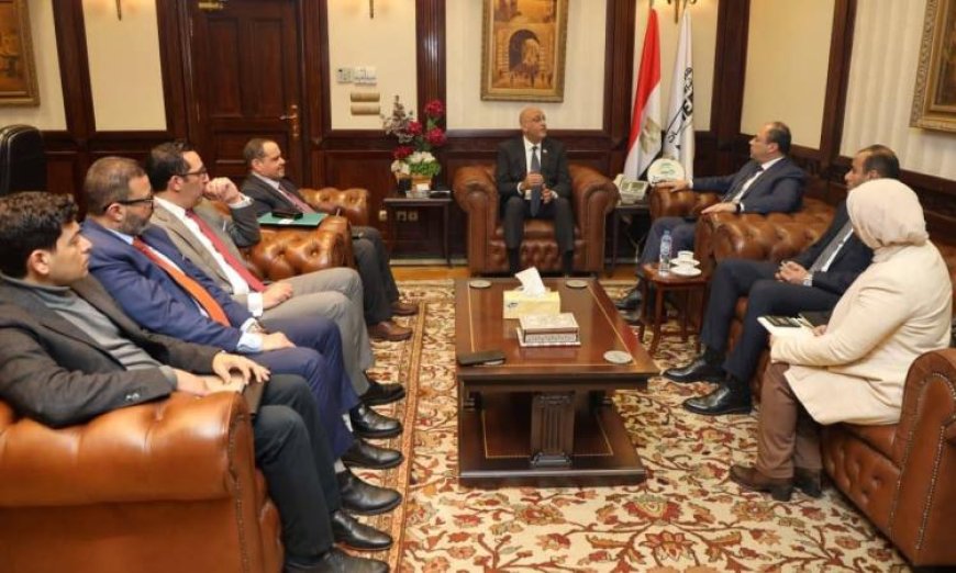 جهاز تنمية المشروعات وهيئة تنمية الصعيد تتعاونان لتحديث 11 مجمعا حرفيا