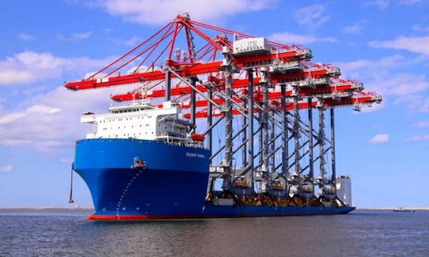 وزير النقل يعلن وصول 9 أوناش رصيف عملاقة وساحة جديدة للمحطة متعددة الأغراض في سفاجا 2