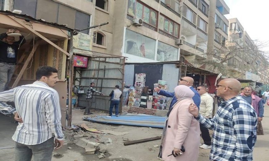 محافظ القليوبية يقوم بمتابعة جهود إزالة الإشغالات من سوق البلاستيك في مسطرد