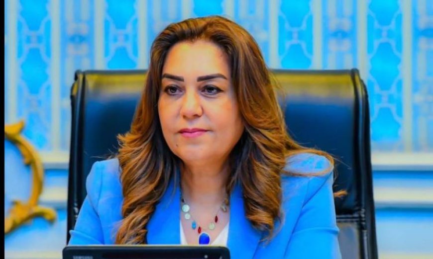 وزيرة التنمية المحلية تستعرض تقرير مركز سيطرة الشبكة الوطنية للطوارئ لتعزيز الجاهزية الطبعية
