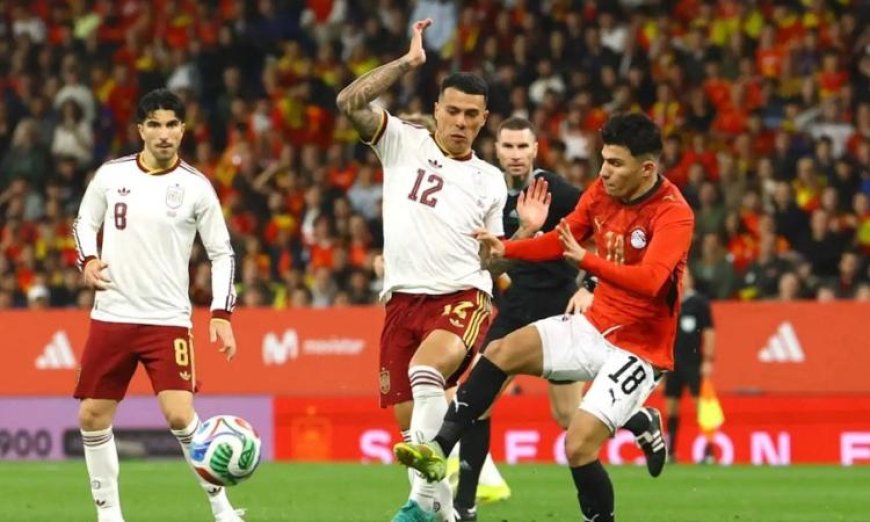 فيفا يطلق تحقيقًا رسميًا في الهتافات العنصرية بمباراة مصر وإسبانيا