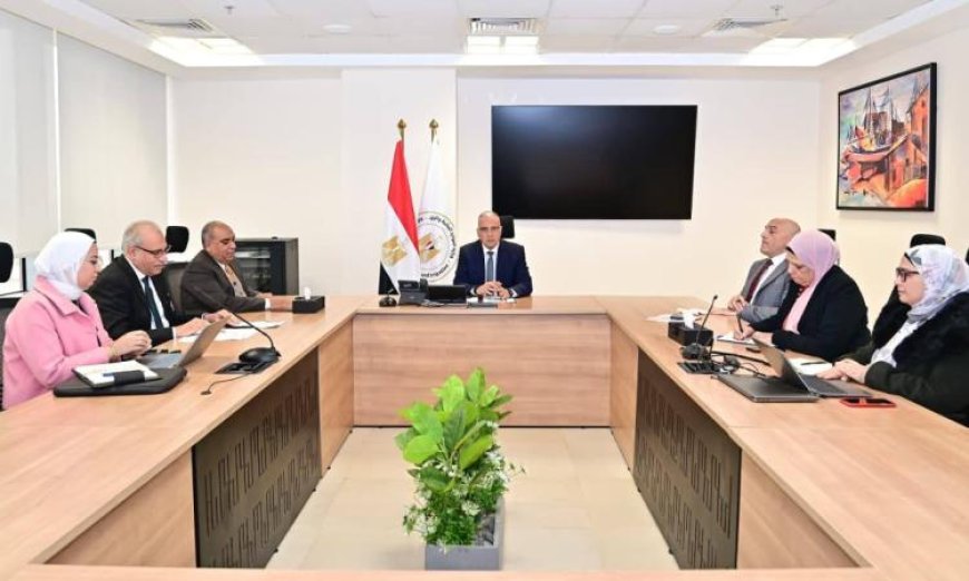 وزير الري يستعرض استعدادات “أسبوع القاهرة التاسع للمياه”