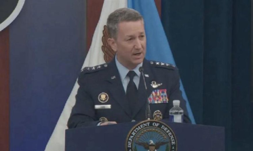 رئيس الأركان الأمريكي يؤكد استعداد القوات لاستئناف العمليات ويرحب بالهدنة مع إيران