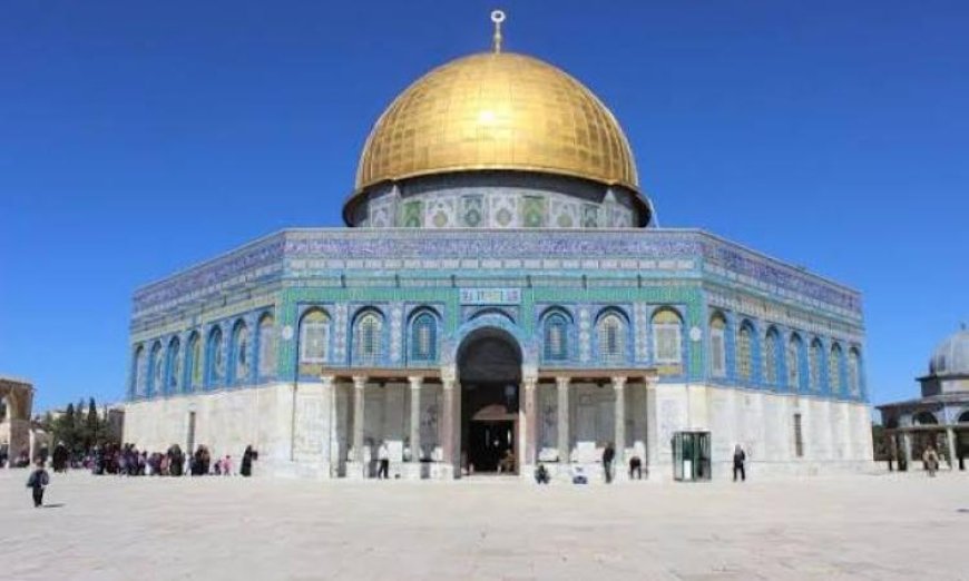 استئناف الصلاة في الأقصى بعد 40 يوما من الإغلاق حسب تأكيد وزير الأوقاف الأردني