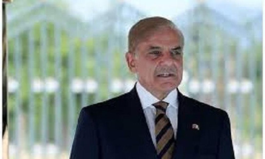 رئيس وزراء باكستان ورئيس الأركان يستعرضان جهود الوساطة للأزمة الحالية