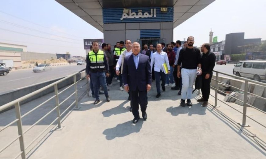 وزير النقل يراقب تقدم المرحلة الثانية لمشروع الأتوبيس الترددي السريع BRT