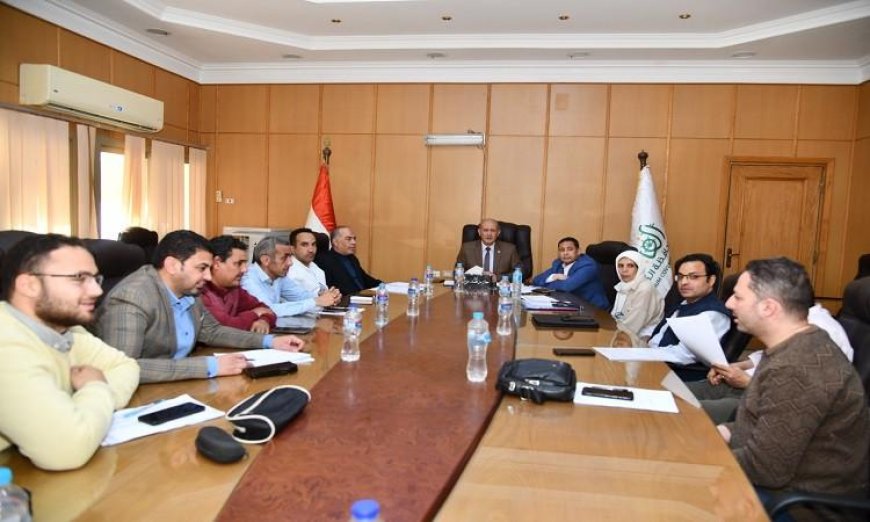 سكرتير عام الفيوم يستعرض خطة رفع كفاءة وصيانة الطرق لتحسين البنية التحتية بالمحافظة