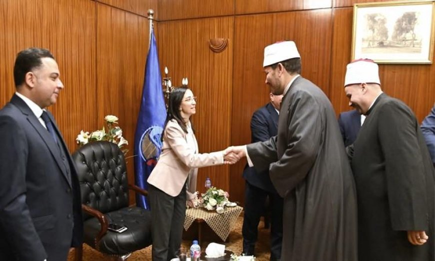 محافظ البحيرة تفتح أبوابها لاستقبال المهنئين بعيد القيامة المجيد