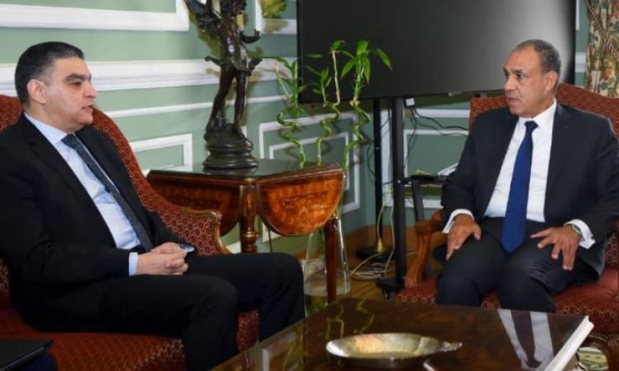 وزير الخارجية يلتقي رئيس هيئة الشراء الموحد لتعزيز التعاون في الأمن الصحي