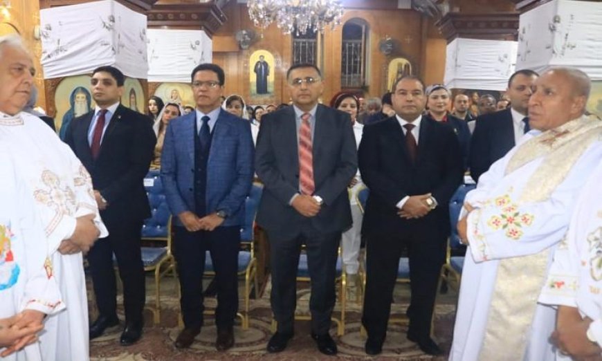 محافظ القليوبية يشارك في احتفالات عيد القيامة المجيد بكنيسة العذراء في بنها