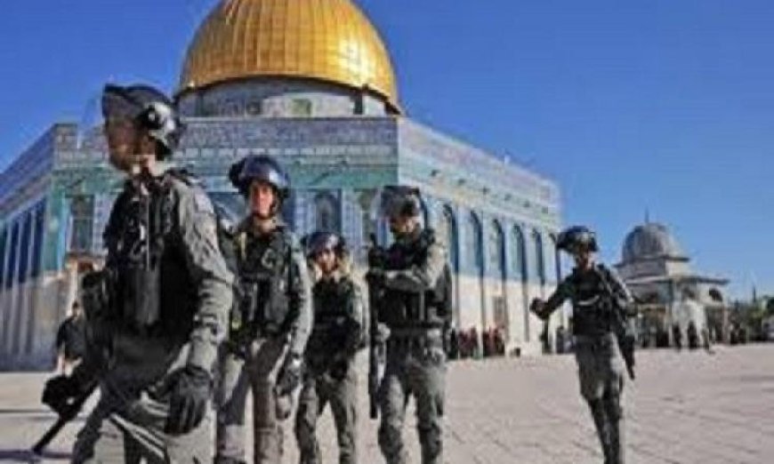 مستوطنون يهاجمون المسجد الأقصى تحت حماية شرطة الاحتلال