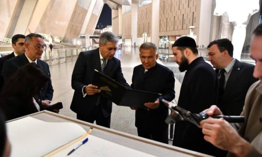 رئيس جمهورية تتارستان يتفقد المتحف المصري الكبير ويثني على تجربة العرض المتحفي المميزة