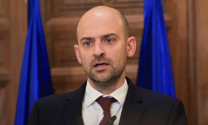 وزير خارجية فرنسا يعلن أن المياه الدولية ملكية مشتركة ولا يجوز لأي طرف التدخل فيها