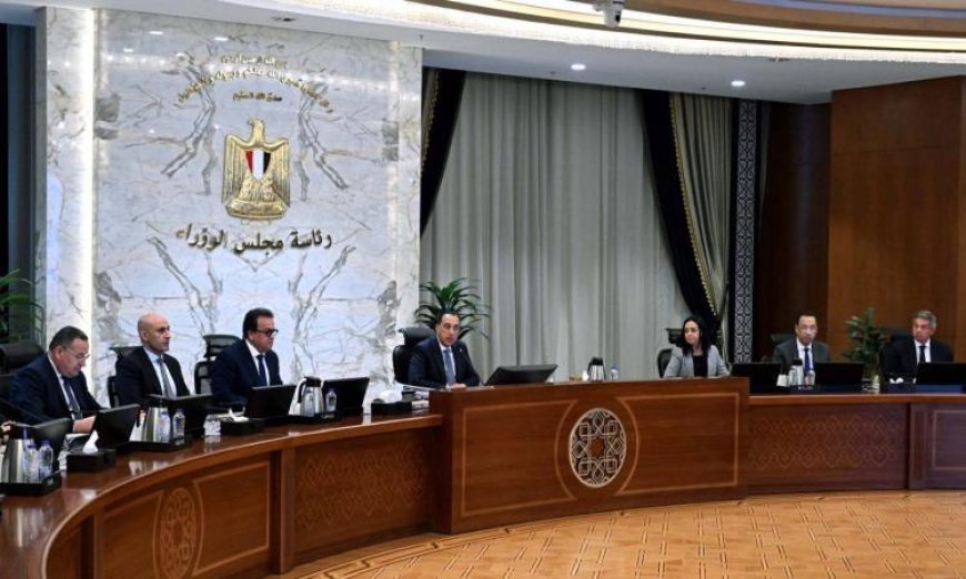 رئيس الوزراء يراقب خطوات التصدي للمخاطر الناتجة عن المنصات والألعاب الإلكترونية