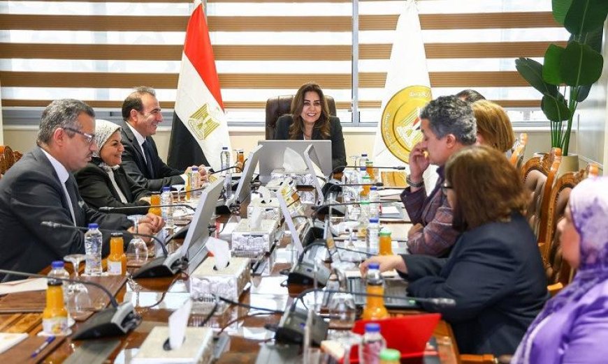 عوض تتعاون مع وفد برنامج الأمم المتحدة الإنمائي لتعزيز مشروعات التنمية الاقتصادية